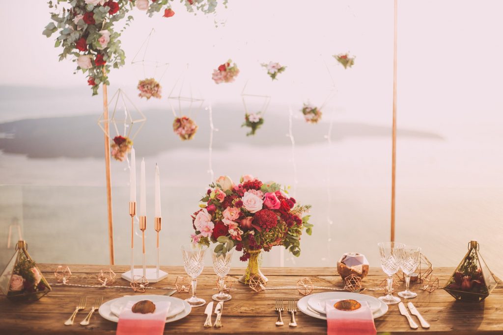 Banquete de boda: cómo organizar las mesas, ▷ Alquiler Fotomatón en Madrid